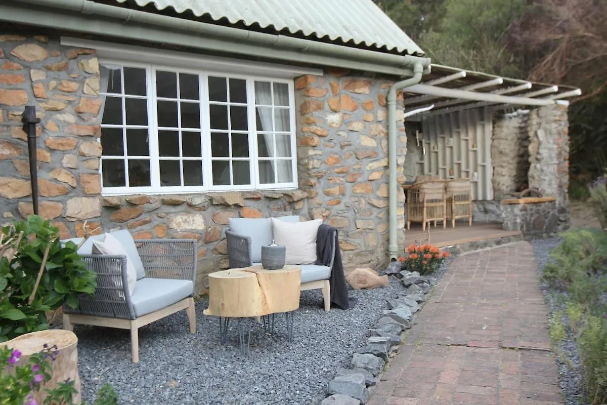 Houtkapperspoort-Cottage King Protea-19Constantia-Nek location